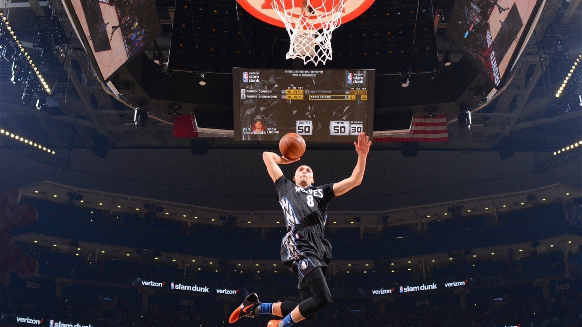 NBA季后赛激战正酣 新生代球星闪耀赛场